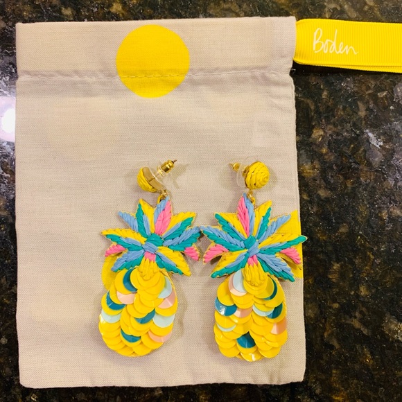 Boden Jewelry - Boden Pineapple Woven Earrings